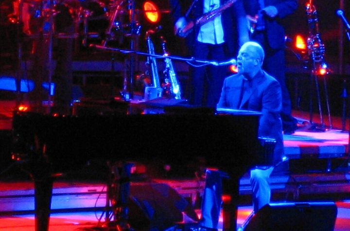 Billy Joel Concert - Billy, the Revolving Piano Man