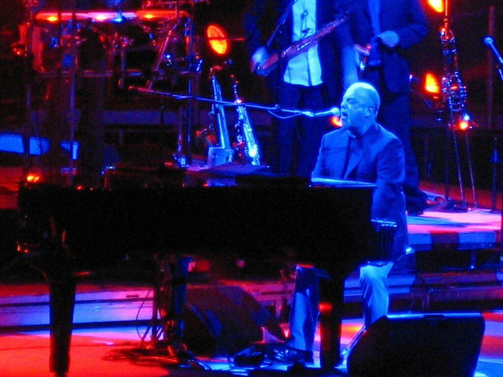 Billy Joel Concert - Billy, the Revolving Piano Man