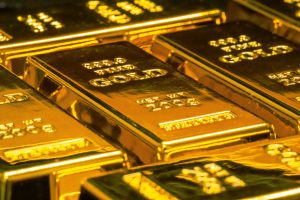 gold prices rise and gold shipments to the US surge