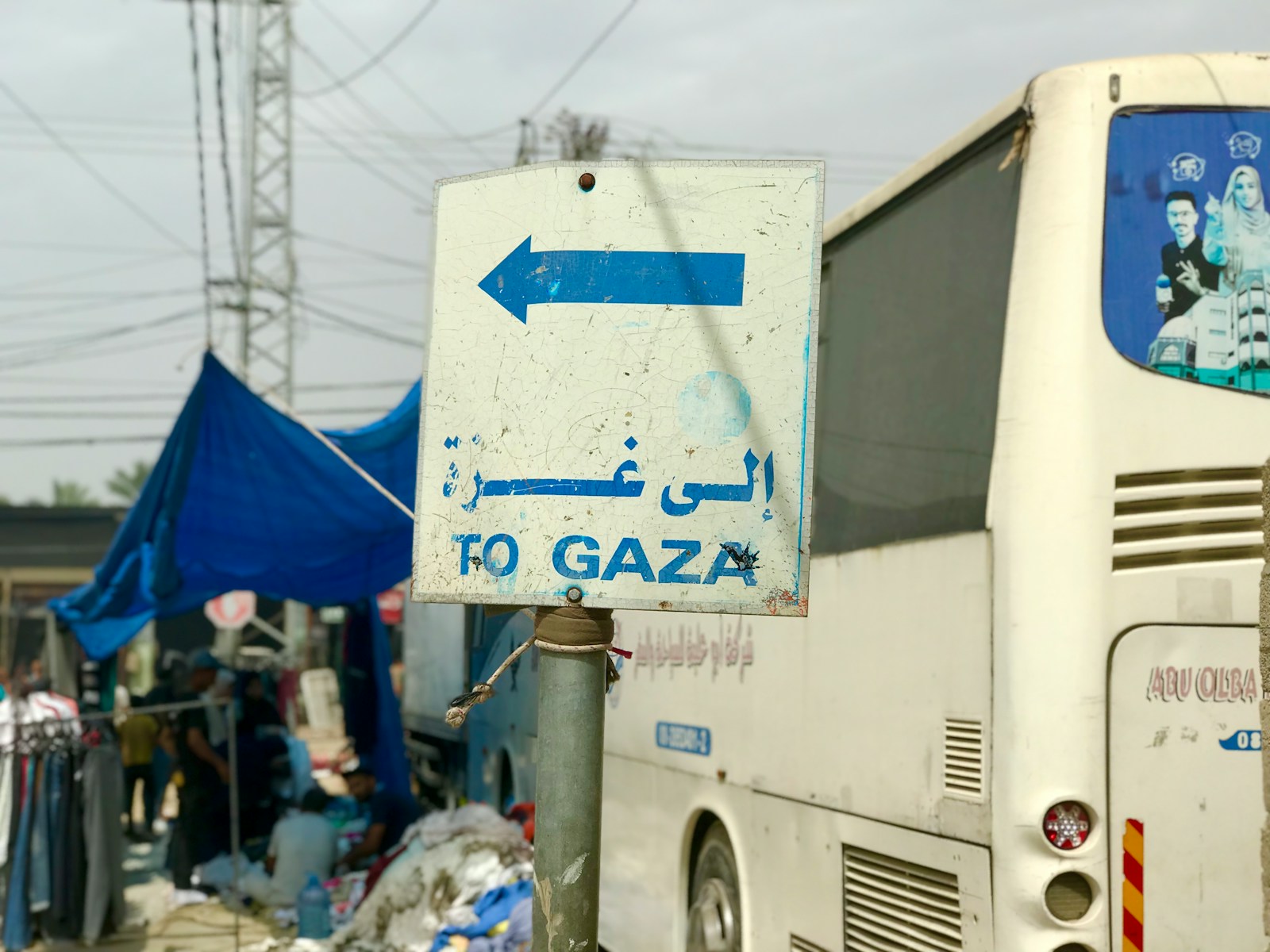 israel shoots at diplomats