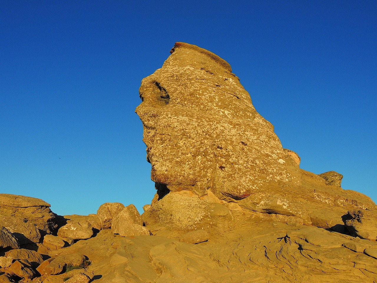 sphinx bucegi mountain romania