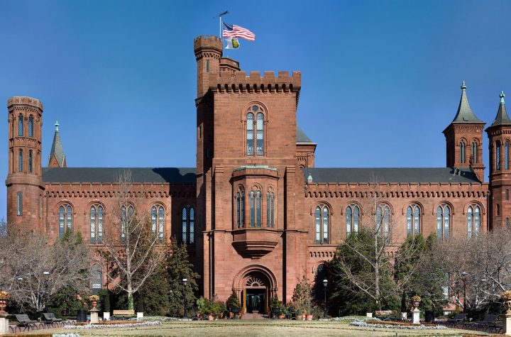 smithsonian hiding artifacts